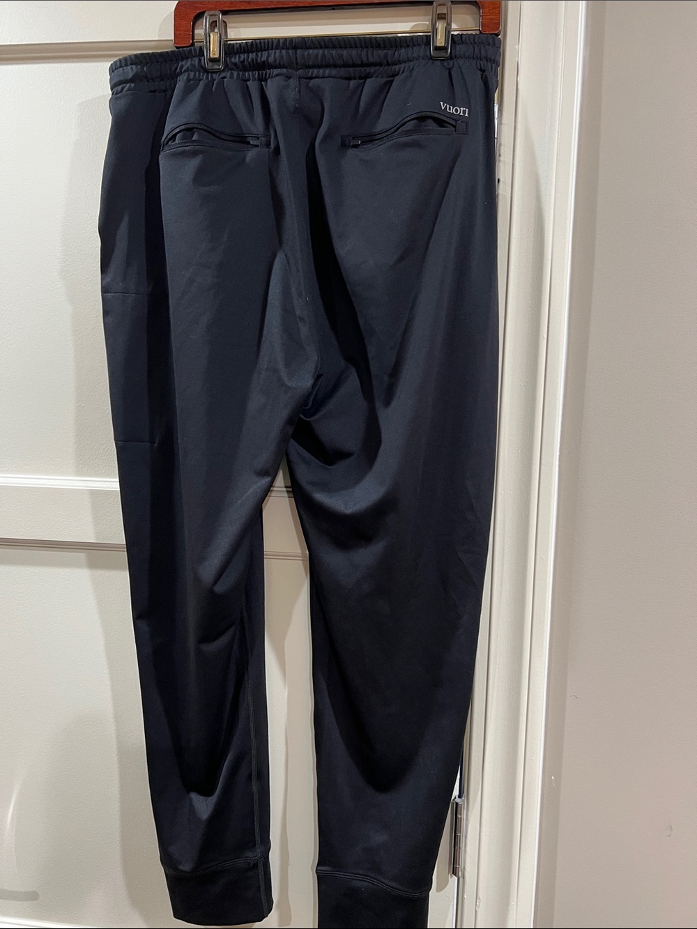 Vuori Black Jogger Pants with White Drawstring - Picture 2 of 2